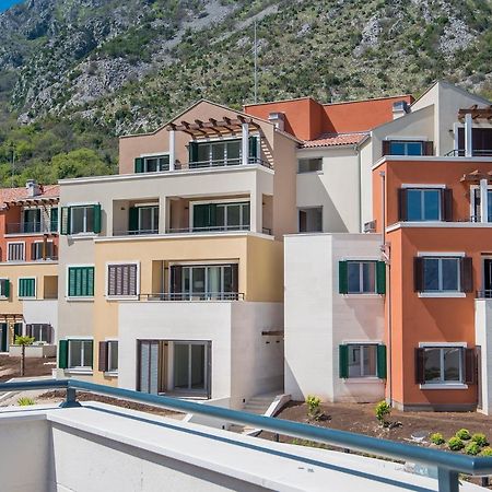 Lavender Bay Apartment C32 Donji Morinj Zewnętrze zdjęcie