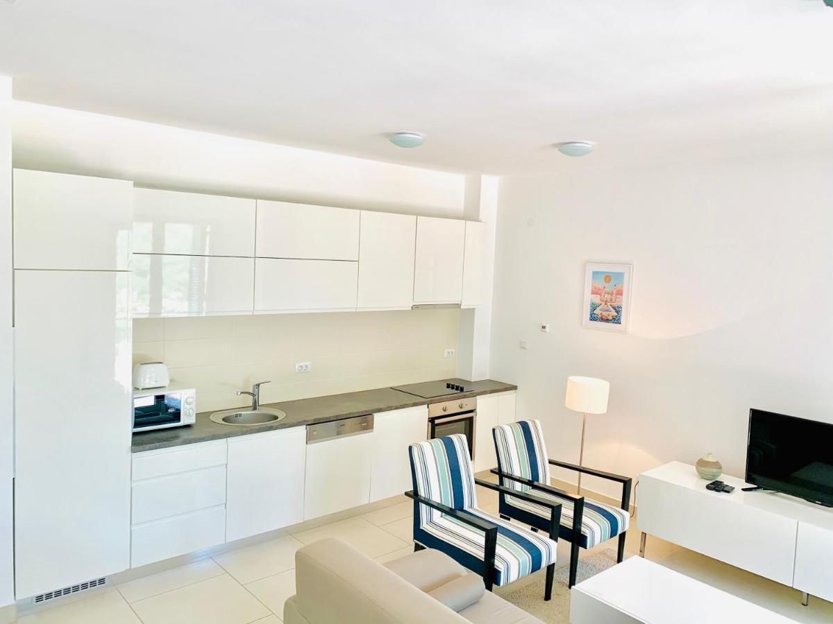 Lavender Bay Apartment C32 Donji Morinj Zewnętrze zdjęcie